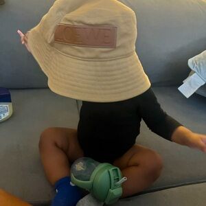 Meet your Posher, Loe